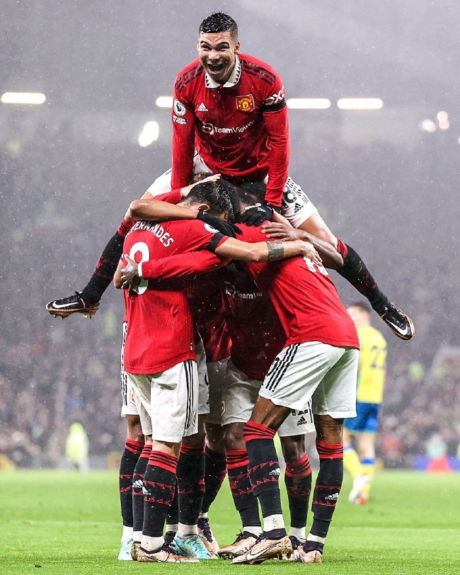 他定期进行 他定期进行